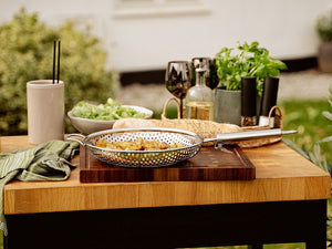 BBQ GRILOVACÍ PÁNEV S ODNÍMATELNOU RUKOJETÍ 28 CM - 7